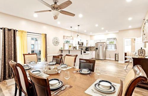 East Lansdowne Casa | Cozy 4BR Home, Sleeps 12, Near PHL, Eagles Field, UPENN, Fast Wi-Fi, Queen Bed, Parking