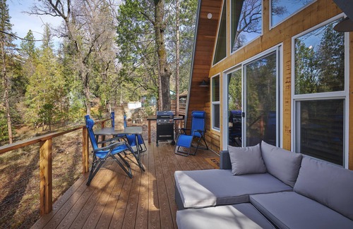 Bouvet Island Casa | Cozy A-Frame - Truly Woodsy -Outdoor Dine on Deck