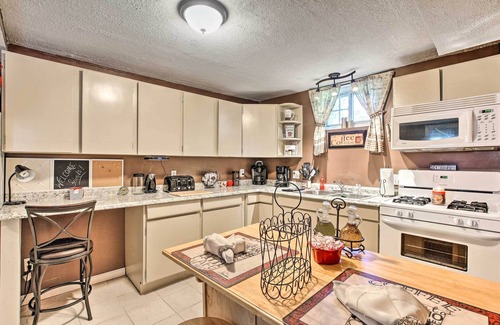 Agawam Apartamento | Estudio privado de Agawam 3 millas a MGM Springfield!