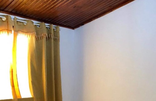 Cananeia Chalet De Esquí | Acogedor chalet con aire acondicionado cerca del centro histórico y del paseo marítimo.