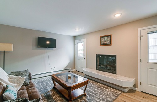 Campbell Park Apartamento | Cozy Anchorage Apartment w/ Gas Fireplace!