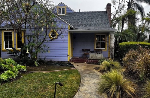 Fullerton Casa | Cozy and Charming Artist home near downtown