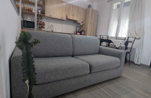 Vallecrosia Apartamento | Cozy and quiet lodging in the center two minutes from the Ligurian Sea.