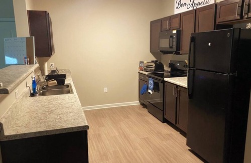 Union City Apartamento | Cozy apartment in Comfy Stay by ATL Airport + Pool Access.