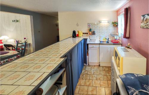 Loupian Apartamento | Cozy Apartment In Loupian With Wifi