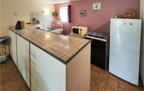 Loupian Apartamento | Cozy Apartment In Loupian With Wifi