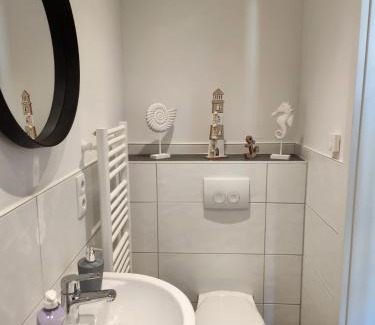 Neusass Old Town Apartamento | Cozy Apartment mit WIFI, Aufzug & Kostenlos Parken EL-Living