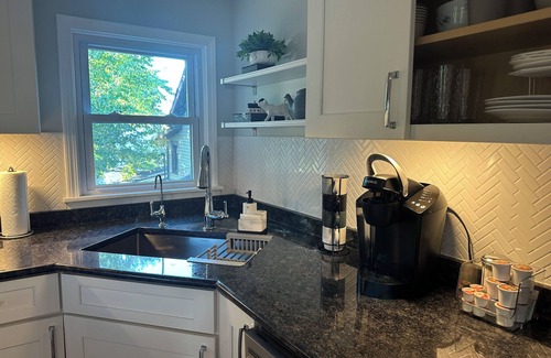 Downers Grove Apartamento | Cozy apartment right in Downtown Downers Grove