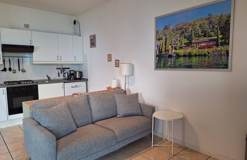 Sala Comacina Apartamento | Cozy apartment with swimming pool, just a short walk from the lakeside.