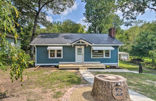 Skyland Casa | Cozy Arden Cottage, 2 Mi to Lake Julian Park!