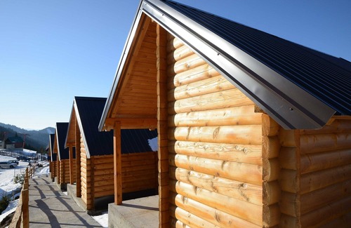 Montenegro Casa | Cozy Berane Stay in Ski Area with On-Site Restaurant - Lux Cottage