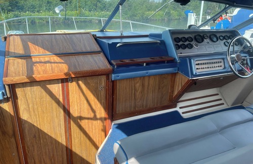 Riverside Alquiler De Eote | Cozy boat in Marina at the base of Spirit Mountain in west Duluth.
