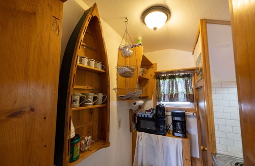 Cooke City-Silver Gate Cabina | Cozy Cabin 4 Miles to YNP and 20 Minutes from the Lamar Valley!
