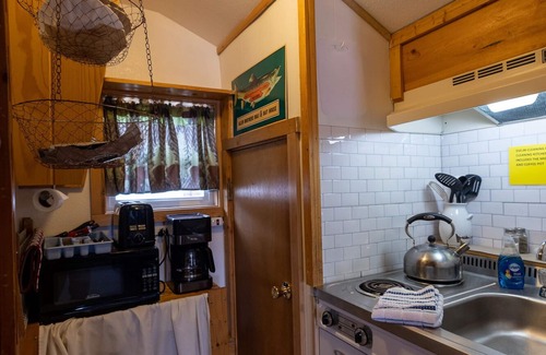 Cooke City-Silver Gate Cabina | Cozy Cabin 4 Miles to YNP and 20 Minutes from the Lamar Valley!