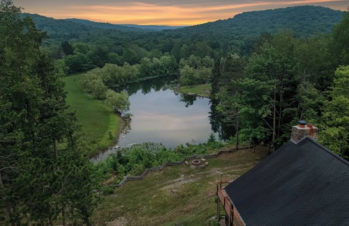 Branchton Cabina | Cozy cabin retreat with private lake