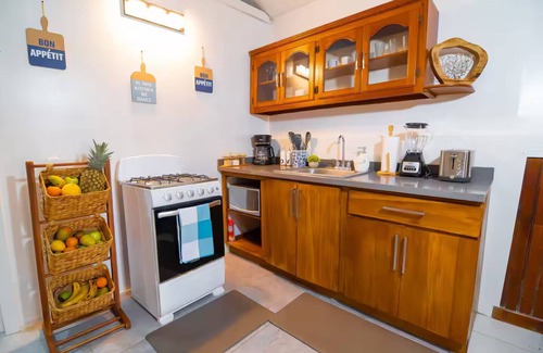 Antoneys Cay Cabina | Cozy cabin west end 1min 2 beach