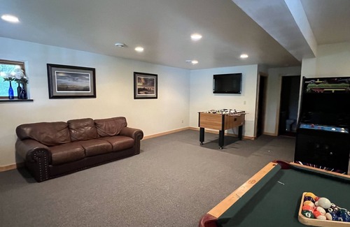 Perkinstown Cabina | Cozy Cabin with Bunkhouse on Lake Kathryn