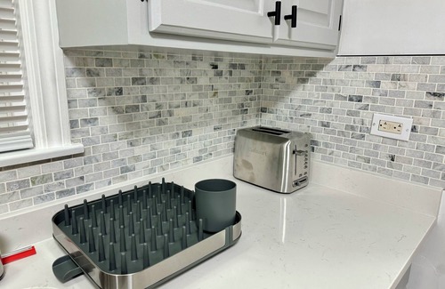 Lincolnwood Casa | Cozy cape cod - Feels like home Skokie with WiFi and AC