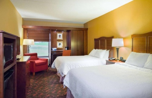 Carlisle Hotel | Cozy Carlisle Room with Free Breakfast – Short Drive to Roundtop Ski Resort