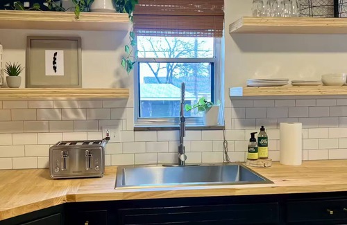 Central Oklahoma City Casa | Cozy Casita Recently Renovated