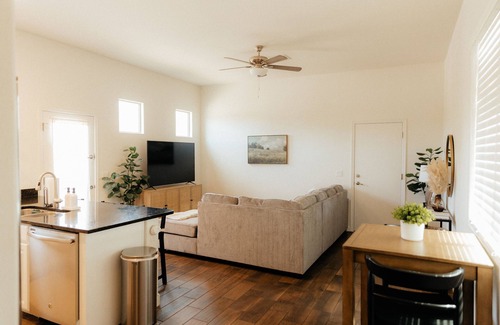 Cortina Casa | Cozy Casita tucked away at the end of a quiet cul-de-sac