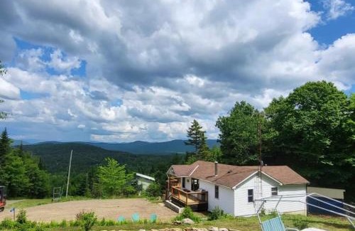 Notre-Dame-Des-Bois Chalet De Esquí | Cozy Chalet with Breathtaking Mountain View