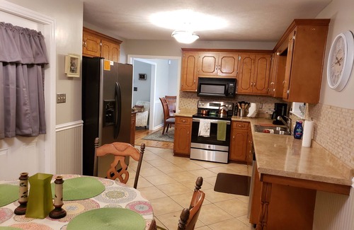 Aiken Casa | Cozy Cheerful vacation Home with pool & Recreation