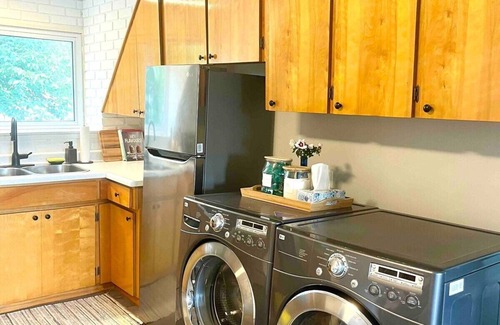 Port Dover Apartamento | Cozy Coastal Apartment