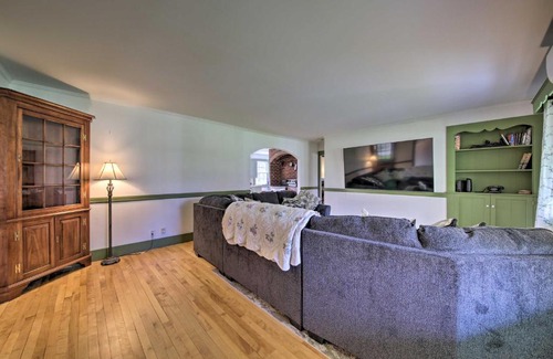 Bucksport Casa | Cozy Colonial Home with Bay Access and Water View