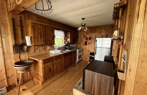 Westmore Cabaña | Cozy & Comfortable Lake Willoughby Cottage with Views