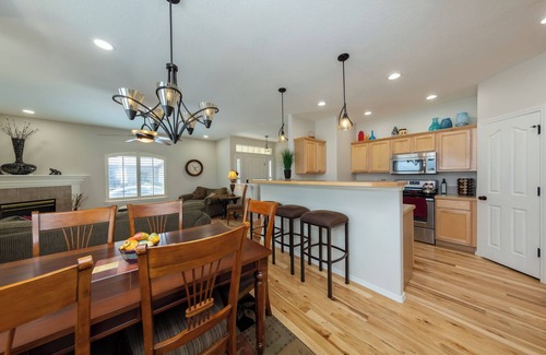 Boise Casa | Cozy Corner House by the Boise Greenbelt, Fairgrounds, Revolution Concert House.