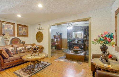 Whitehaven Casa | Cozy Corner in Memphis - 4 Miles to Graceland!