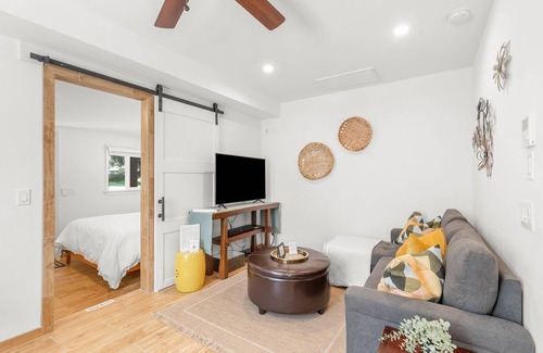 Fallbrook Cabaña | Cozy cottage at The Heritage Fallbrook with WiFi, AC