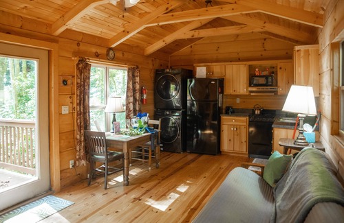 Gerton Cabaña | Ven a disfrutar del otoño temprano en medio de las hojas