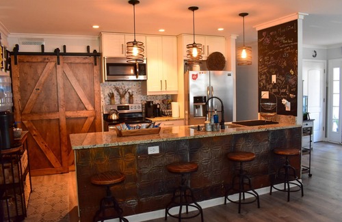 North Beach Casa | Cozy Cottage By The Beach-Pet Friendly