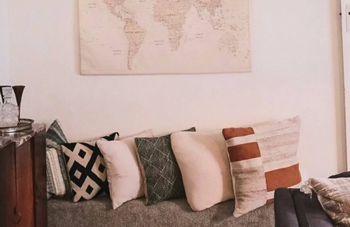 Tyrone Casa | Cozy cottage in quaint small town. Close to studios and Atlanta downtown.