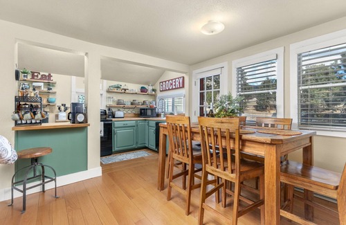 Estes Park Cabaña | Cozy Cottage Near Estes Park Downtown & Stanley Hotel with Private Hot Tub!