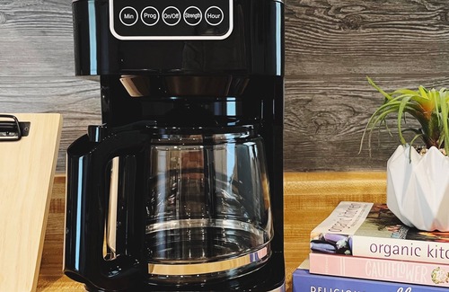 Ozark Cabaña | Cozy Cottage Near the Ozark Square. Less than 5 minutes to Finley Farms!