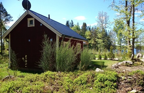 Hallaryd Cabaña | Cabaña junto al lago Örsjön con conexión Wi-Fi gratuita y su propio bote de remos privado