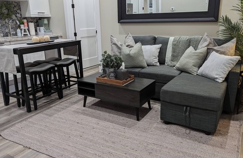 San Tan Valley Cabaña | Cozy Cottage on 1.5 acres with Private Pond near hiking and biking trails