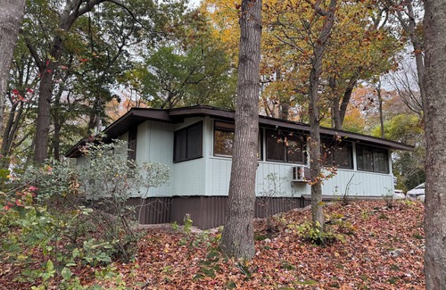 Baiting Hollow Cabaña | Cozy Cottage Steps from the Beach in the North Fork