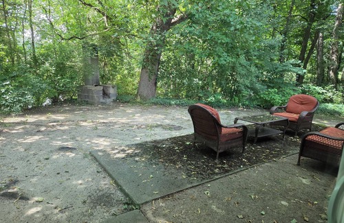 Fulton Cabaña | Cozy cottage tucked beside the peaceful St. Joseph river