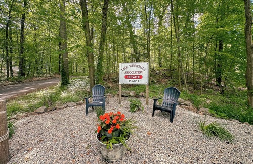 Watertown Cabaña | Cozy cottage with AC and lake access in charming Connecticut suburb.