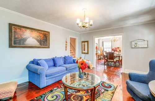 Beaufort Casa | Cozy Cottage with Deck, 9 Mi to Downtown Beaufort!