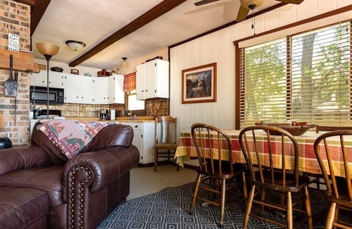 Wautoma Cabina | Cozy Cottage with so many amenities, on beautiful Little Hills Lake in Wautoma
