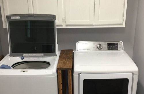 Floral Cabaña | Cozy cottage with a view!