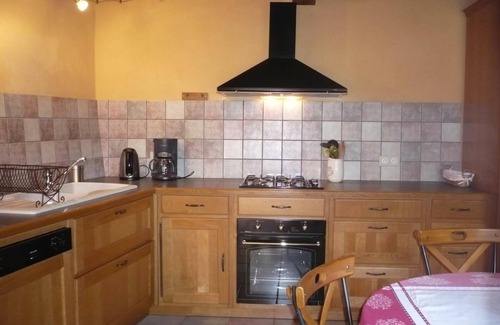 Palogneux Cabaña | Gîte de charme avec poêle à bois, jardin privatif et proche de stations de ski