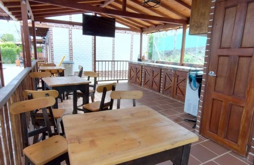 Sopetran Cabaña | Cozy country retreat close to the mountains.