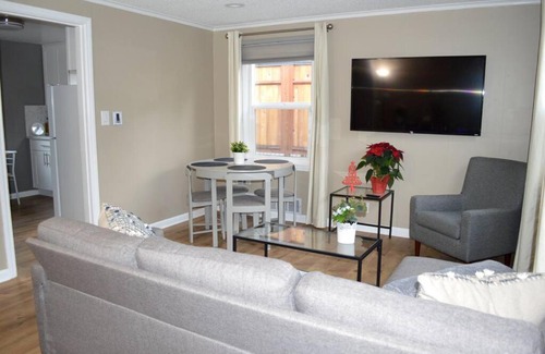 Crown Hill Apartamento | Cozy Crown Hill Carkeek Cottage w/3 Beds, Full Kitchen & Backyard in North Seattle