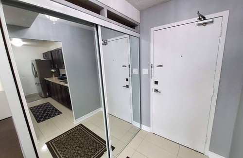 Humber Summit Condominio | Cozy Delux 2BR + 2BTH in Toronto. Just 9mins from YYZ Airport.